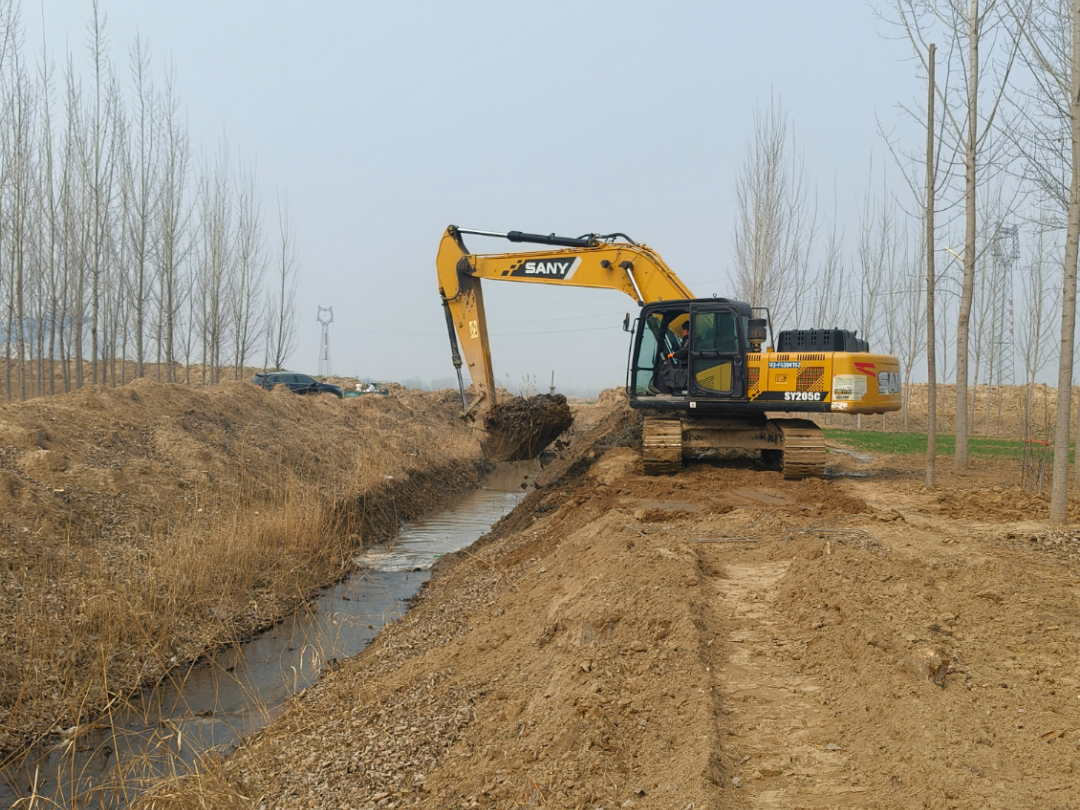 45adcc77dfff403e927b76b24e08975e